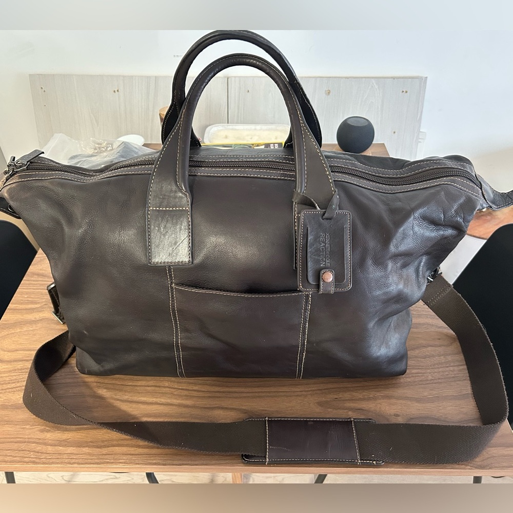 Large Kenneth Cole Dark Brown Leather Men's Duffle/Weekender Bag